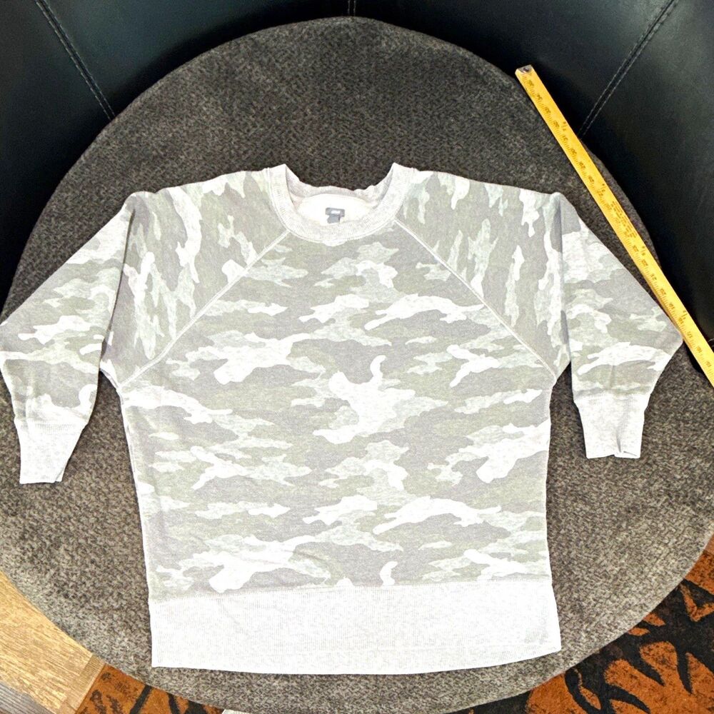 Aerie Women’s Gray/White Camo Crewneck Raglan Knit Pullover Sweatshirt L